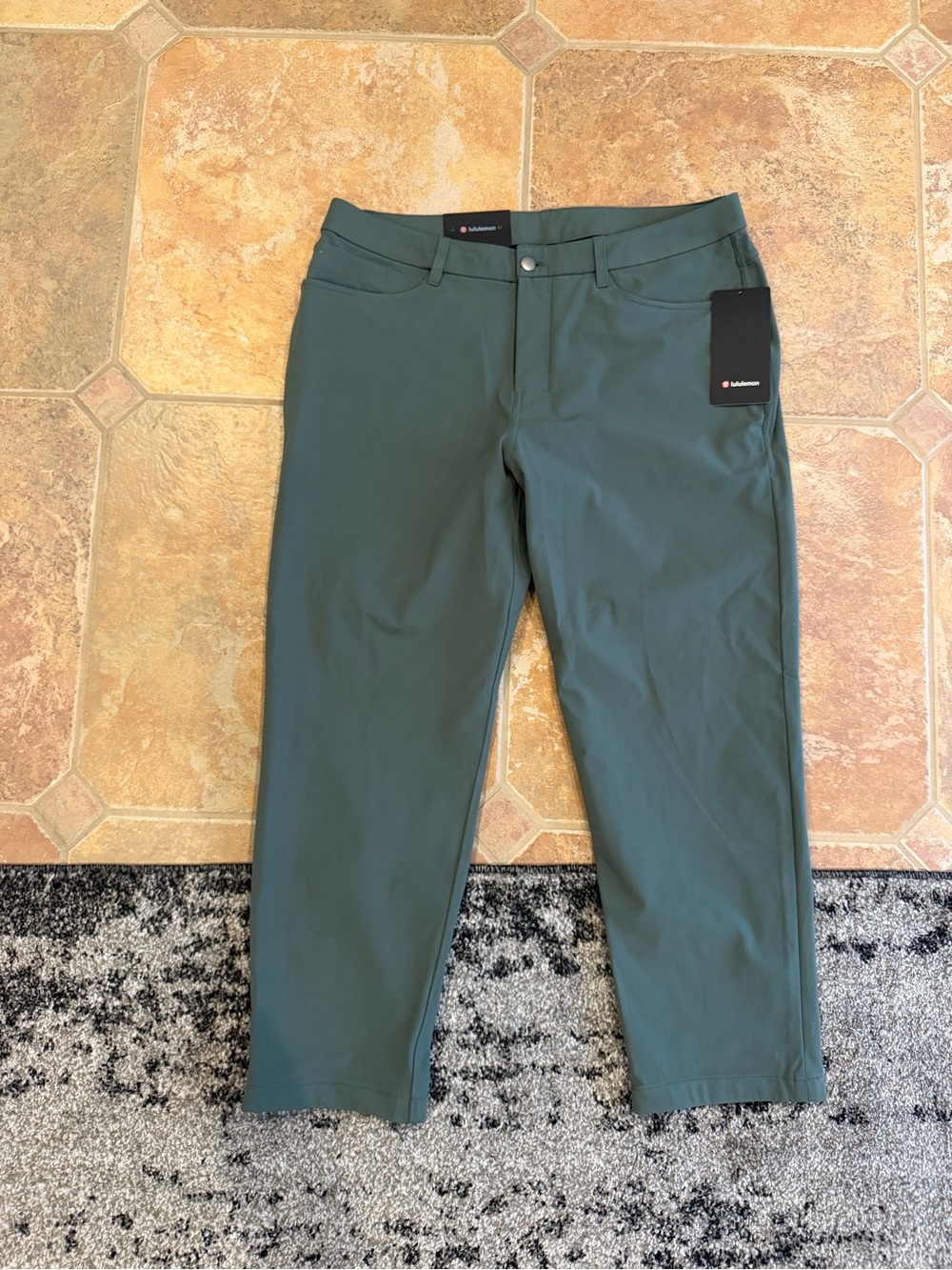 lululemon athletica Men’s Dark Green Stretch Chinos
